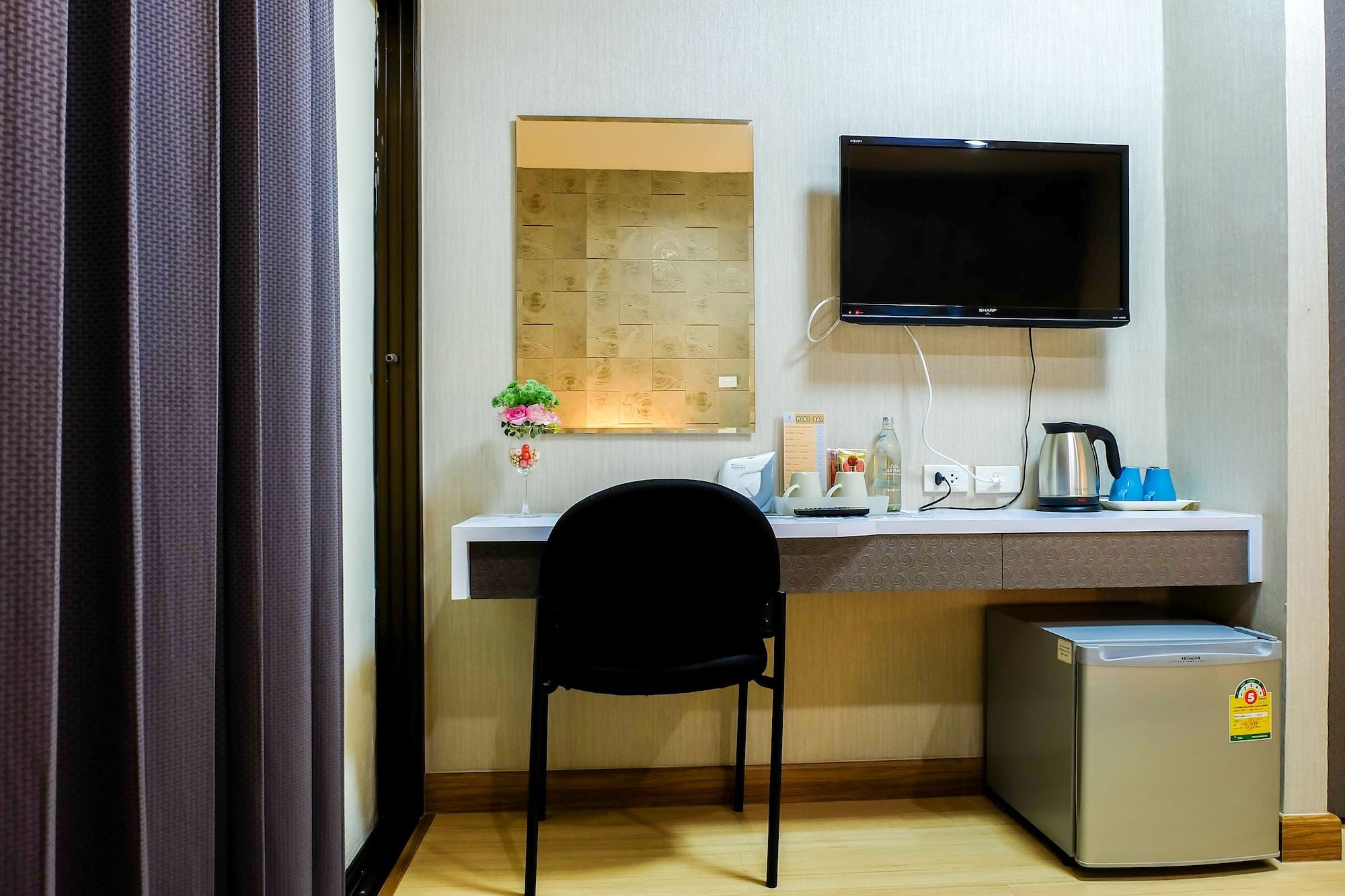 Prajaktra City Hostel Удон-Тхани Экстерьер фото