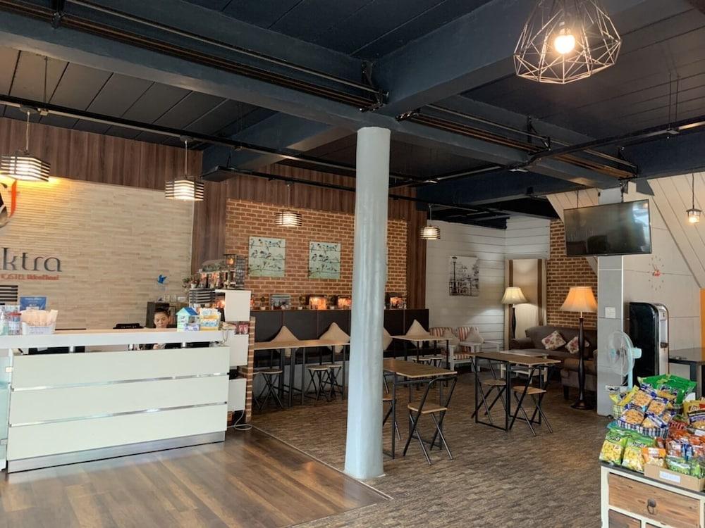 Prajaktra City Hostel Удон-Тхани Экстерьер фото