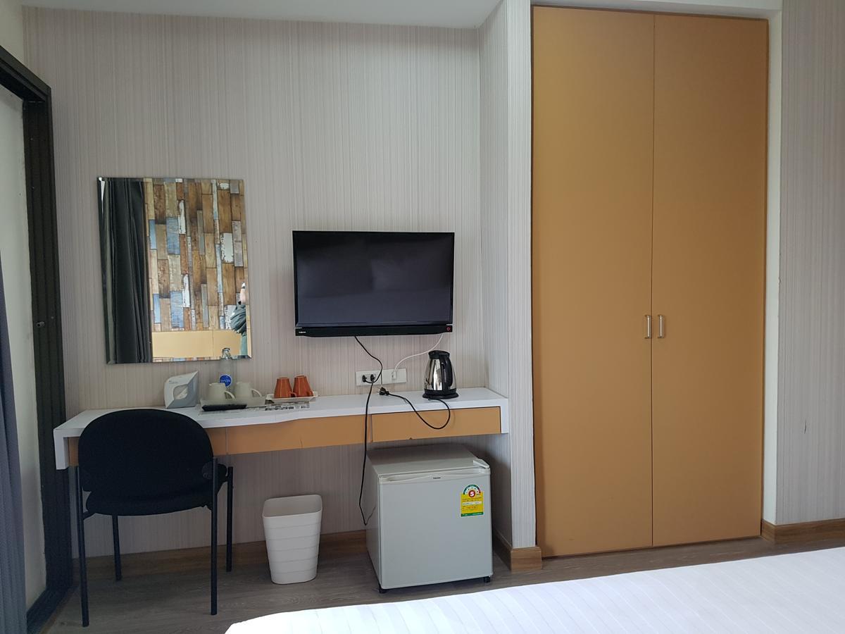 Prajaktra City Hostel Удон-Тхани Экстерьер фото