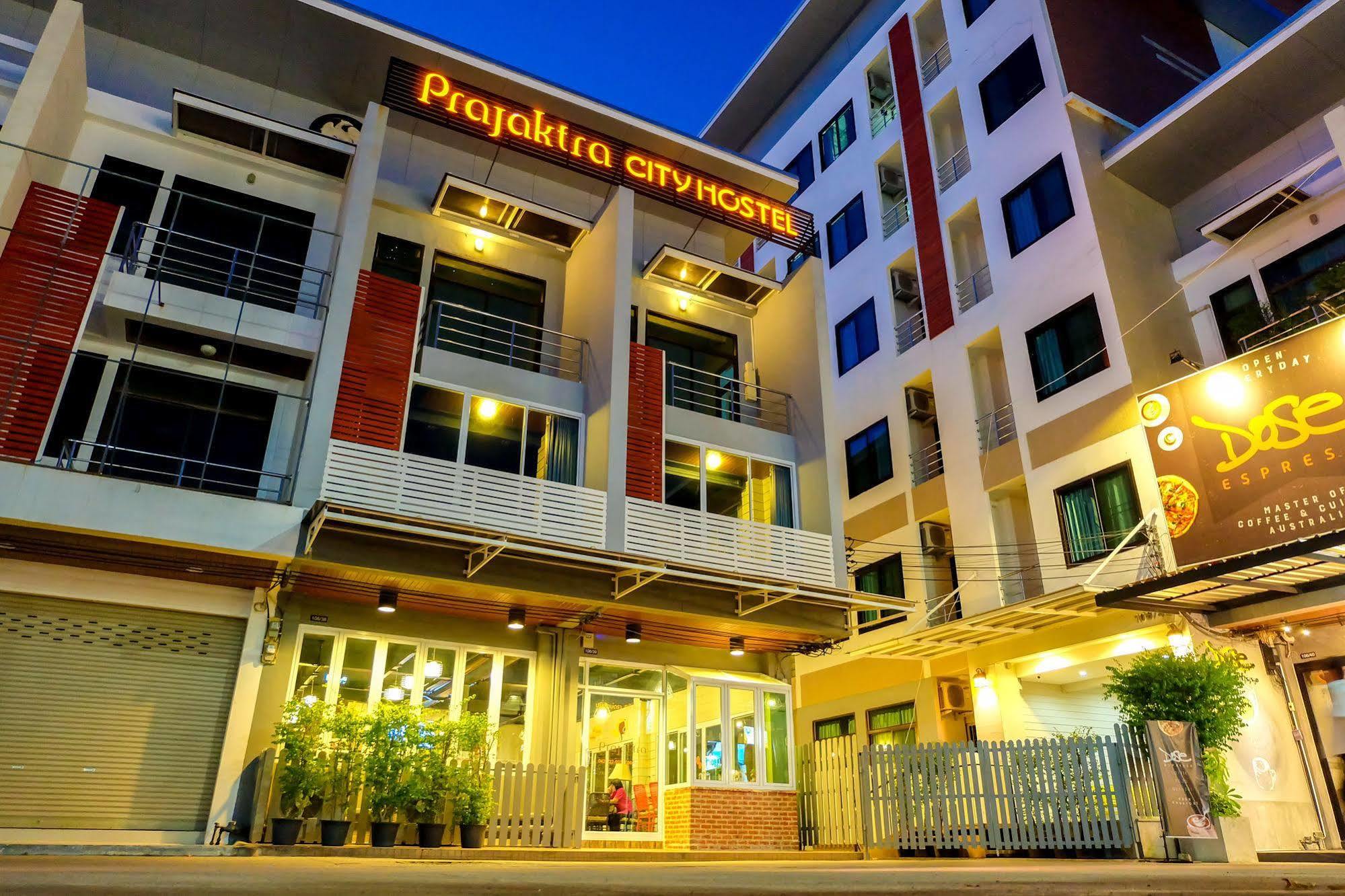 Prajaktra City Hostel Удон-Тхани Экстерьер фото
